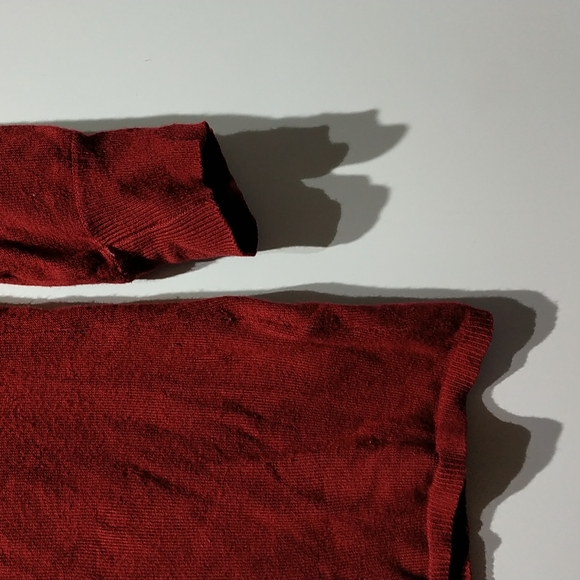 Le Chateau Dark Red round neck quarter sleeve Top size M - Picture 3 of 5